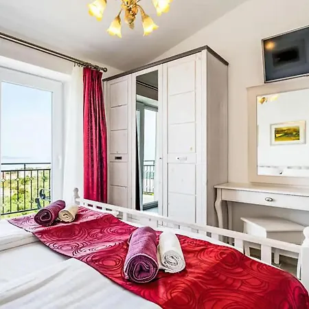 Amazing In With Sauna Makarska