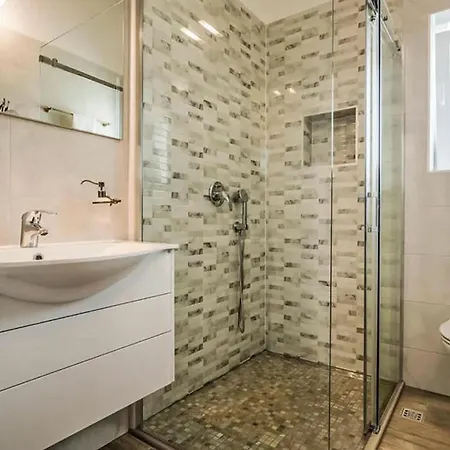 Amazing In With Sauna Makarska